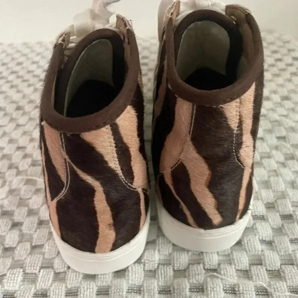 NEW! Ann Taylor Zebra Print Haircalf High Top Sneakers - 6 016 - Picture 5 of 9